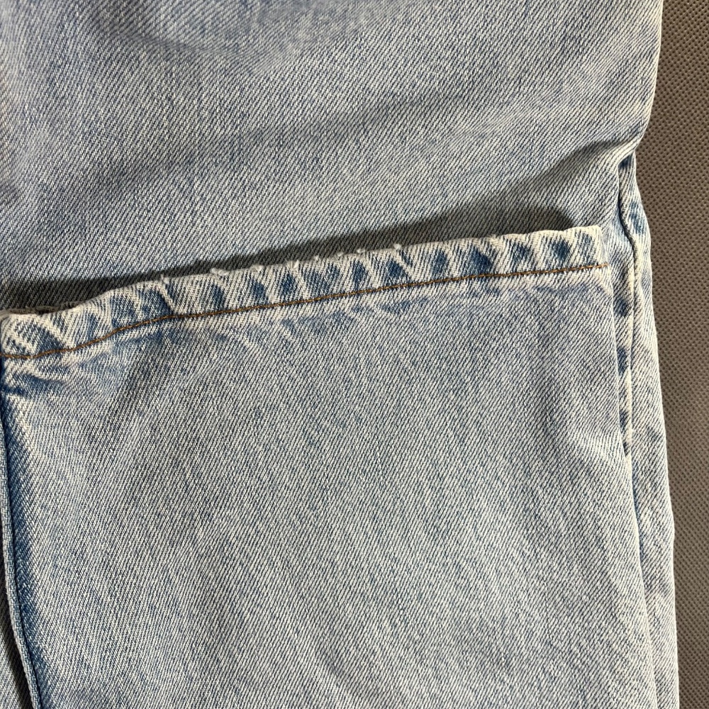 Vintage Levis 505 Jeans Mens Regular Fit Light Wash Denim 34 X 30 - Picture 8 of 10
